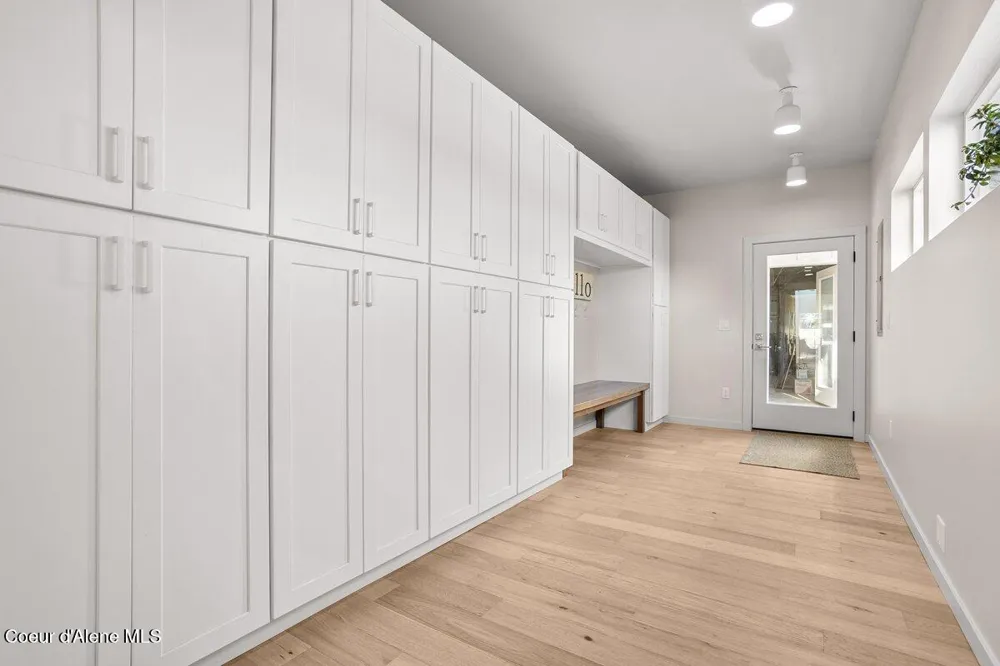 2685 Selle Road Sandpoint, ID 83864