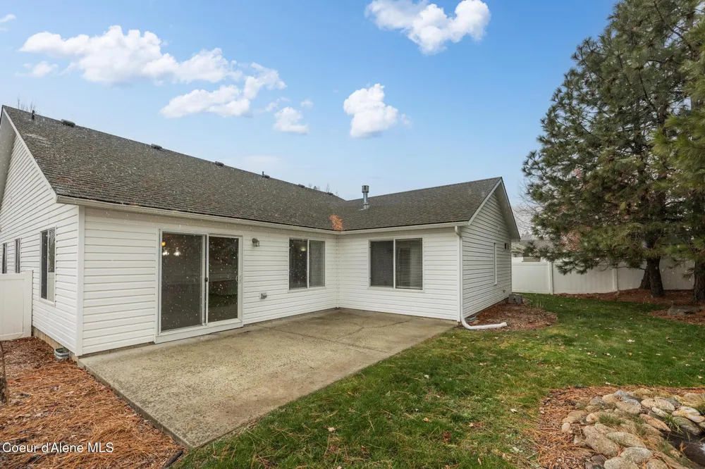 5439 E STEAMBOAT BND Post Falls, ID 83854