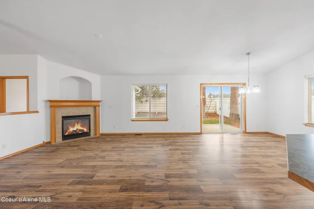 5439 E STEAMBOAT BND Post Falls, ID 83854