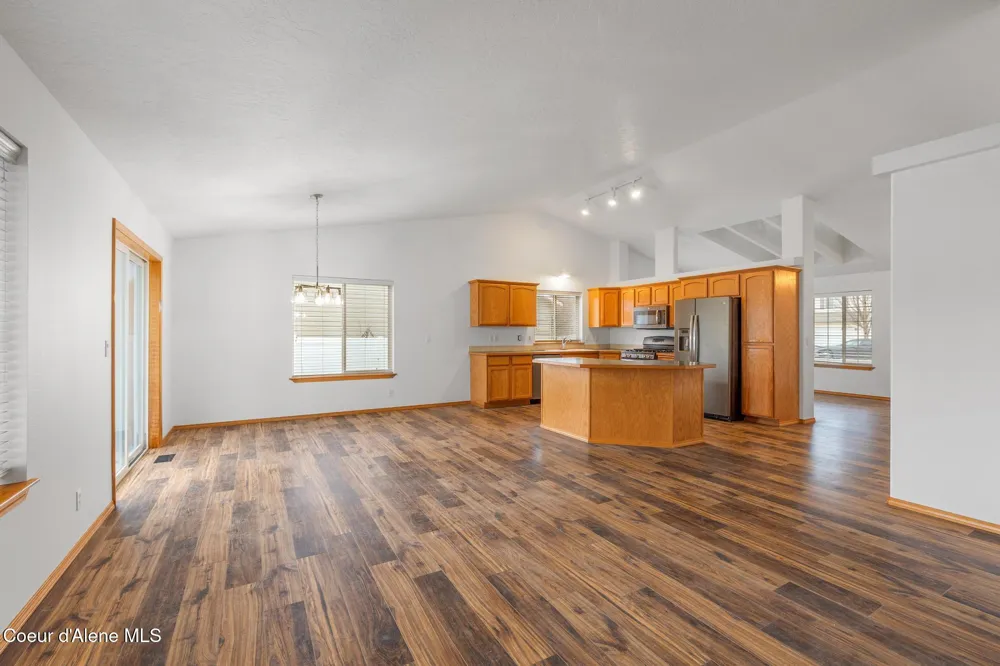 5439 E STEAMBOAT BND Post Falls, ID 83854