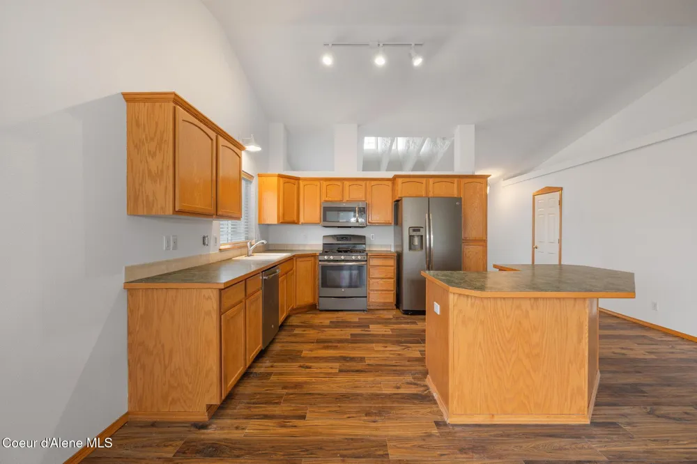5439 E STEAMBOAT BND Post Falls, ID 83854
