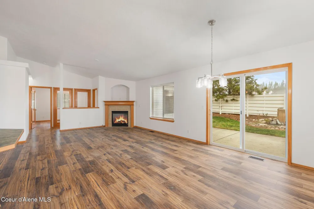 5439 E STEAMBOAT BND Post Falls, ID 83854