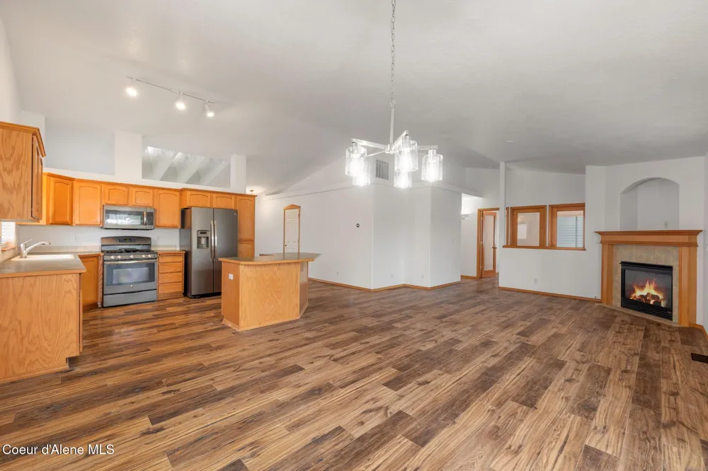5439 E STEAMBOAT BND Post Falls, ID 83854