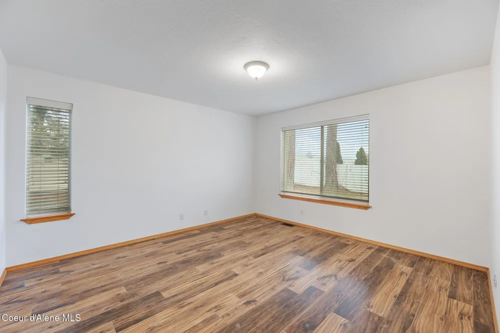 5439 E STEAMBOAT BND Post Falls, ID 83854