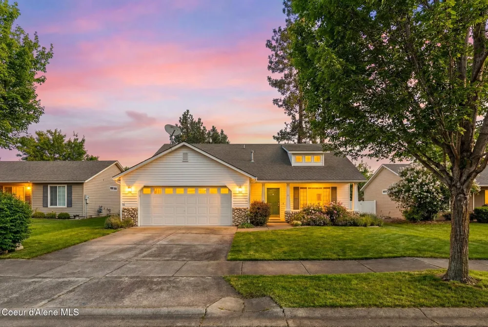 5439 E STEAMBOAT BND Post Falls, ID 83854