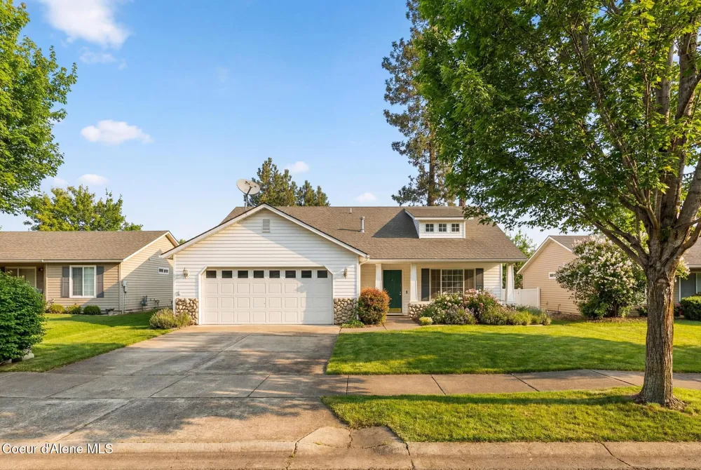 5439 E STEAMBOAT BND Post Falls, ID 83854