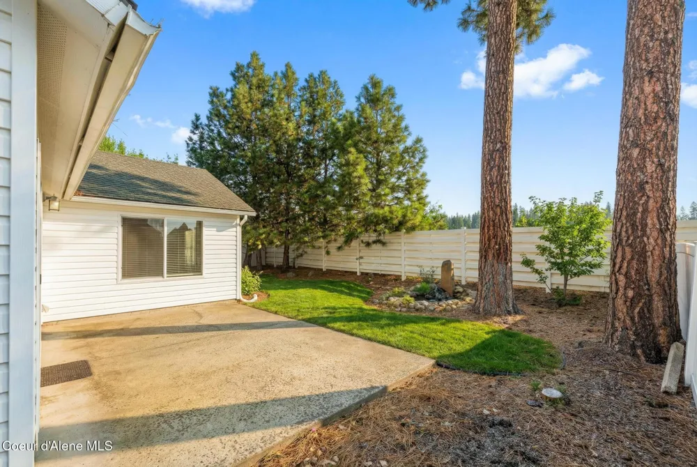 5439 E STEAMBOAT BND Post Falls, ID 83854