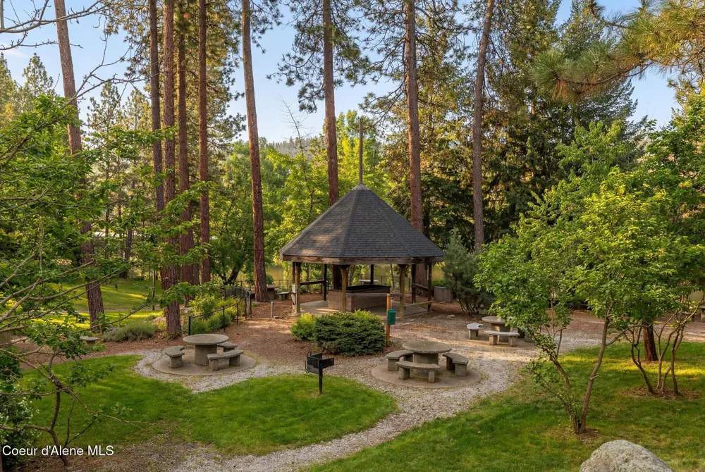 5439 E STEAMBOAT BND Post Falls, ID 83854
