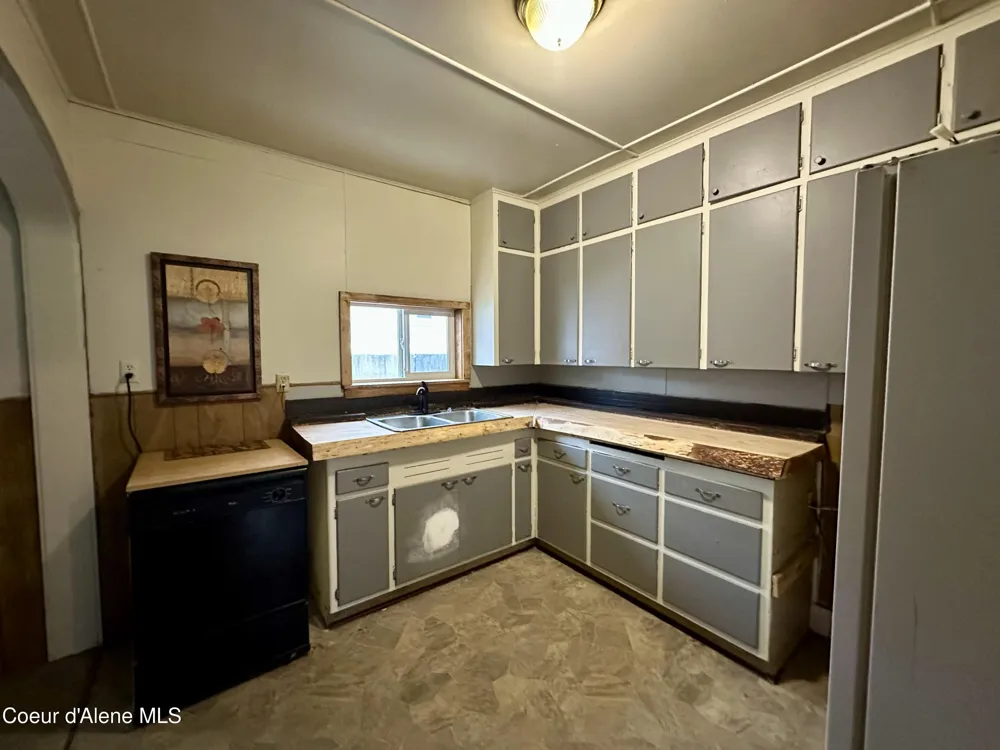 615 Earle Street Mullan, ID 83846