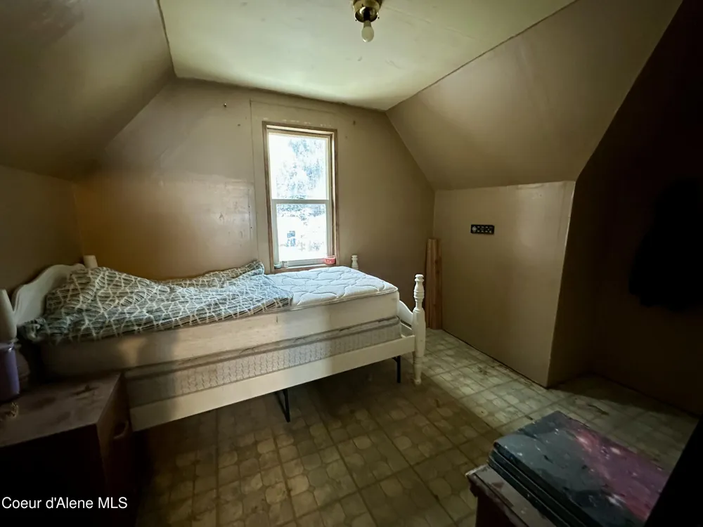 615 Earle Street Mullan, ID 83846