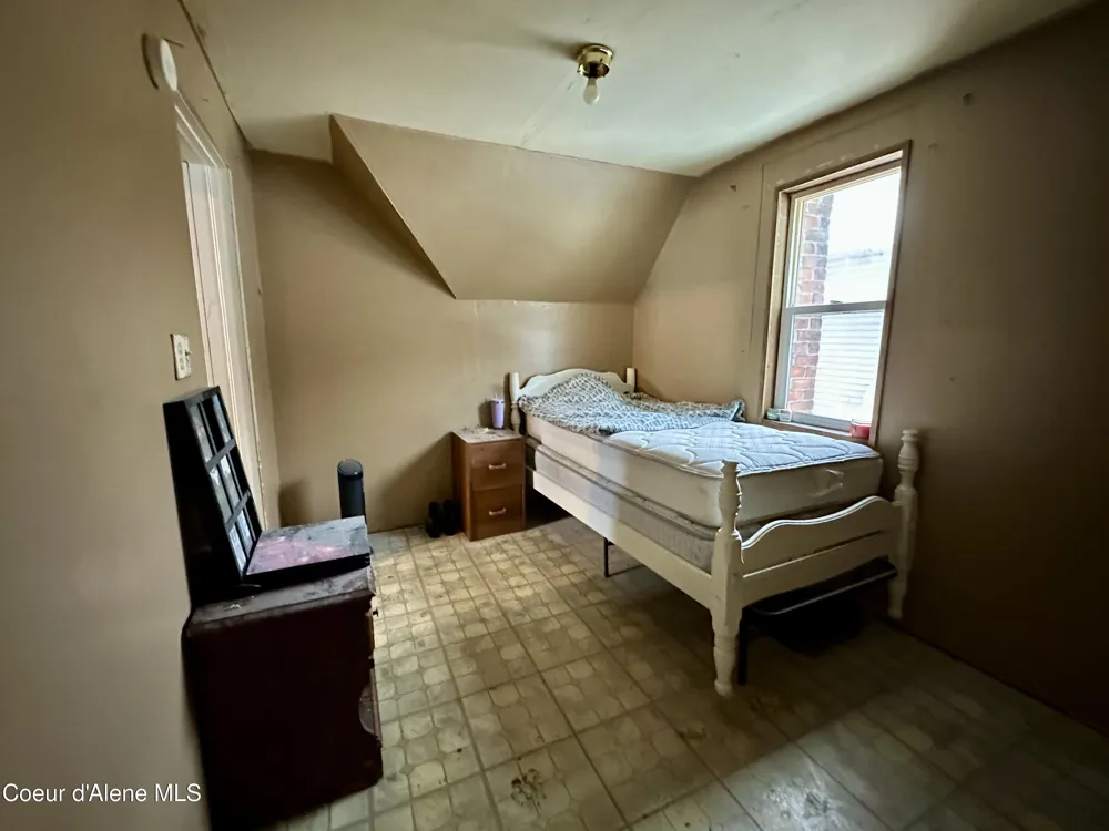 615 Earle Street Mullan, ID 83846