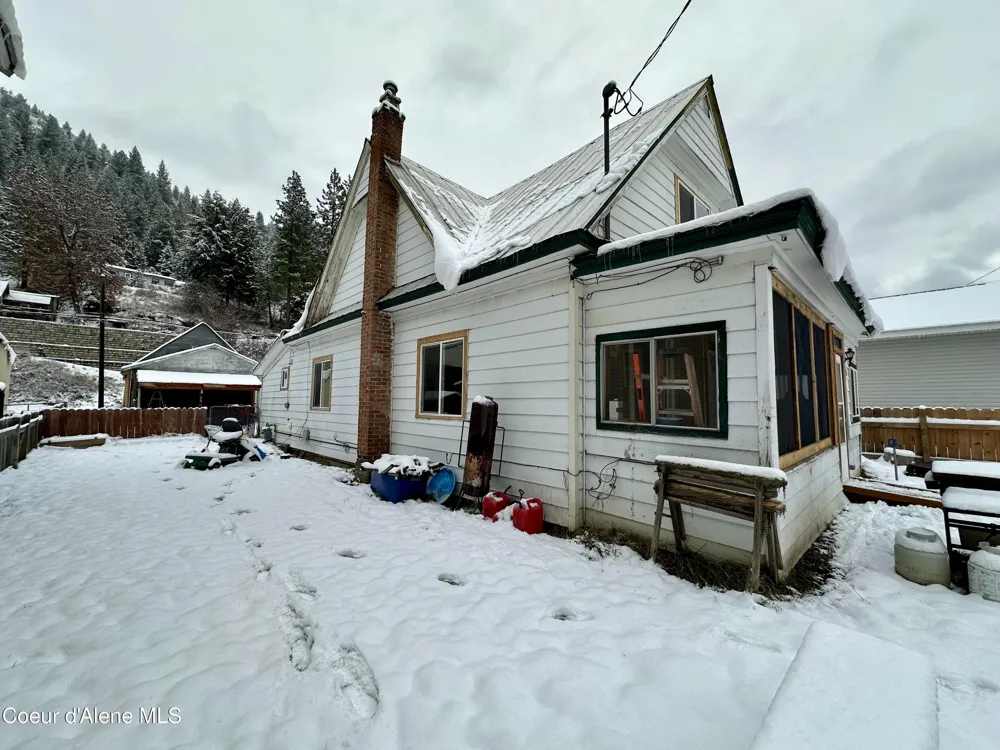 615 Earle Street Mullan, ID 83846