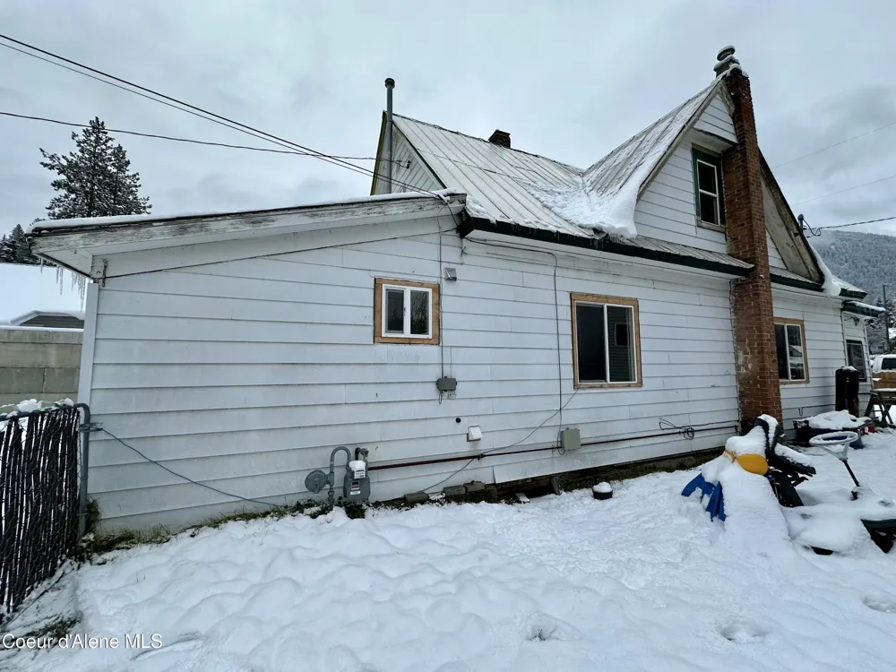 615 Earle Street Mullan, ID 83846