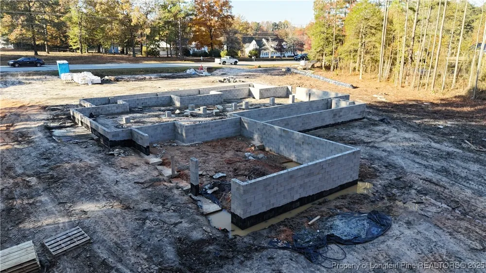 7986 Overhills Road Spring Lake, NC 28390