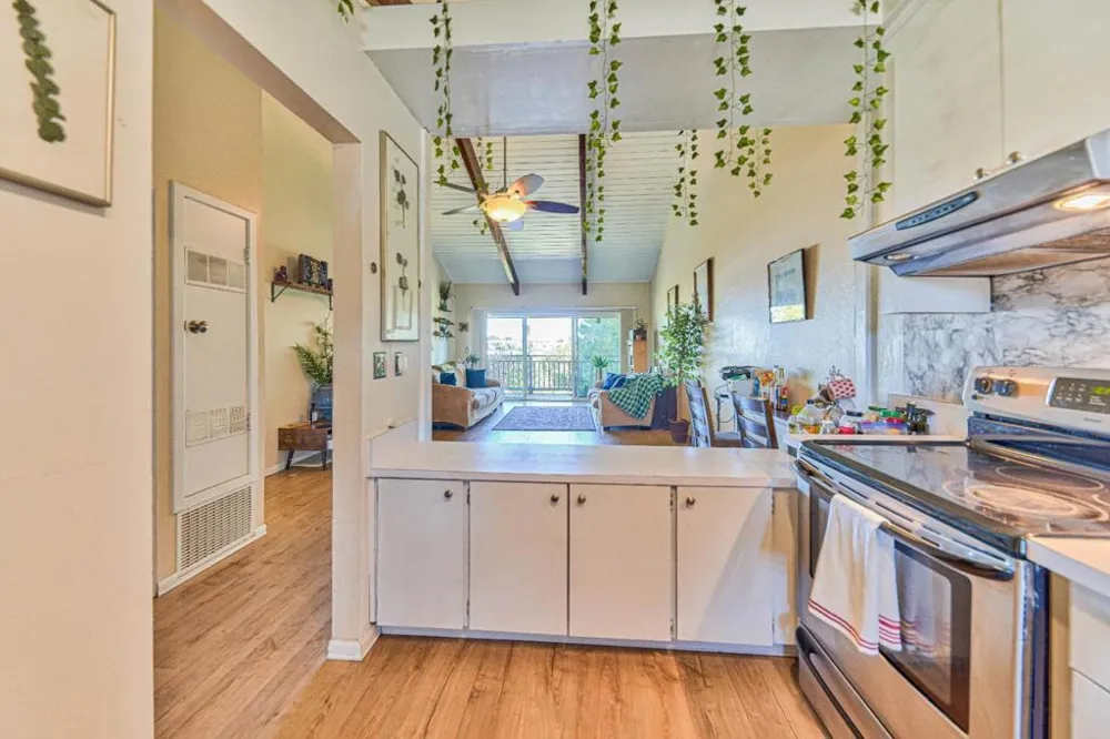 158 Kern Street #11 Salinas, CA 93905
