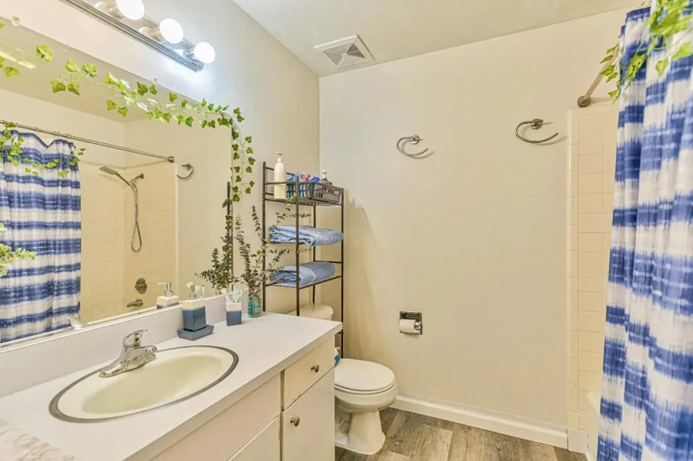 158 Kern Street #11 Salinas, CA 93905