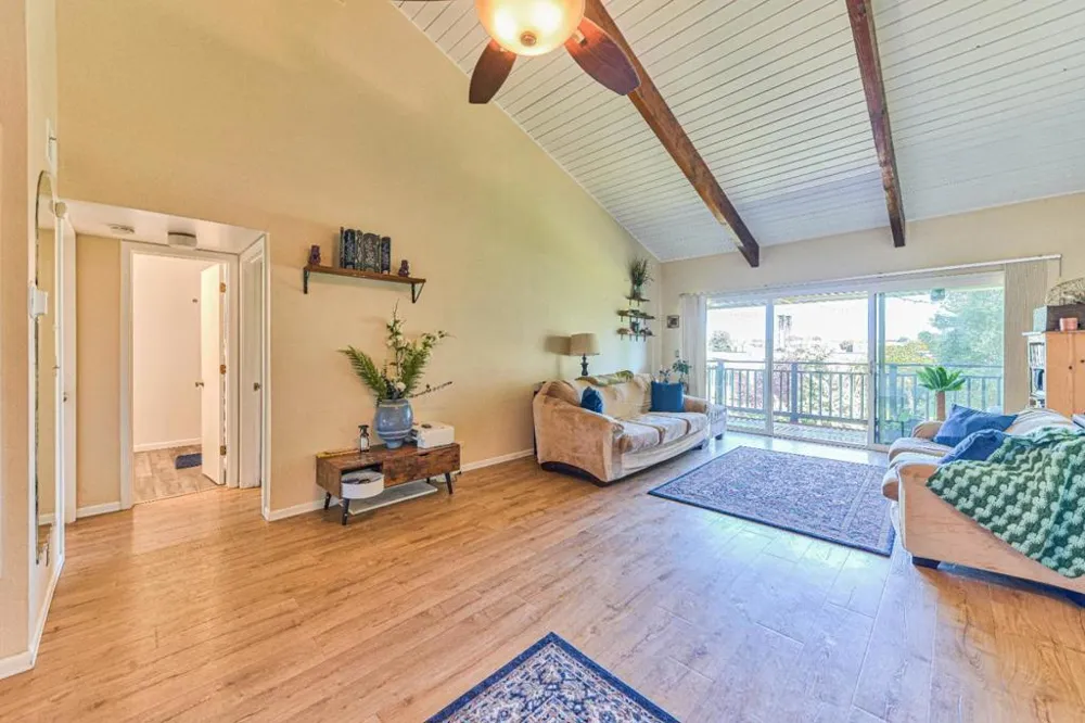 158 Kern Street #11 Salinas, CA 93905
