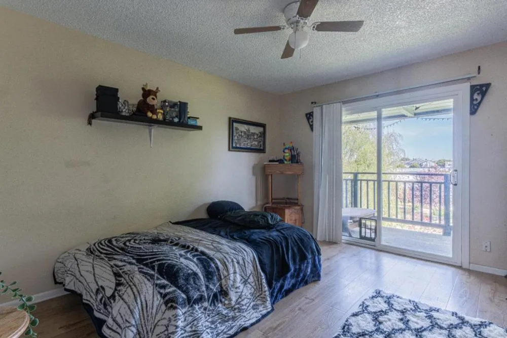 158 Kern Street #11 Salinas, CA 93905
