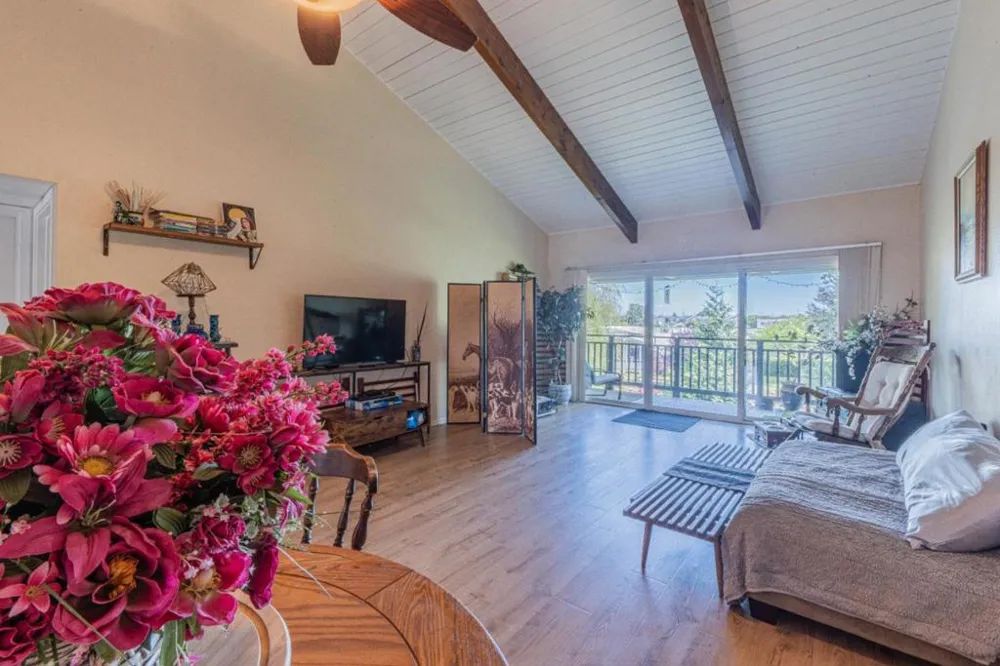 158 Kern Street #11 Salinas, CA 93905