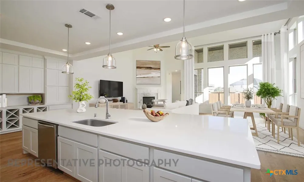 108 Ribera Drive Liberty Hill, TX 78642