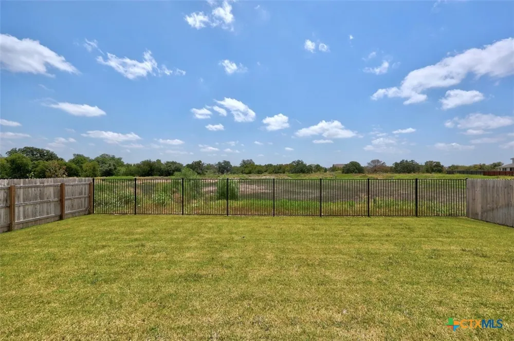 108 Ribera Drive Liberty Hill, TX 78642