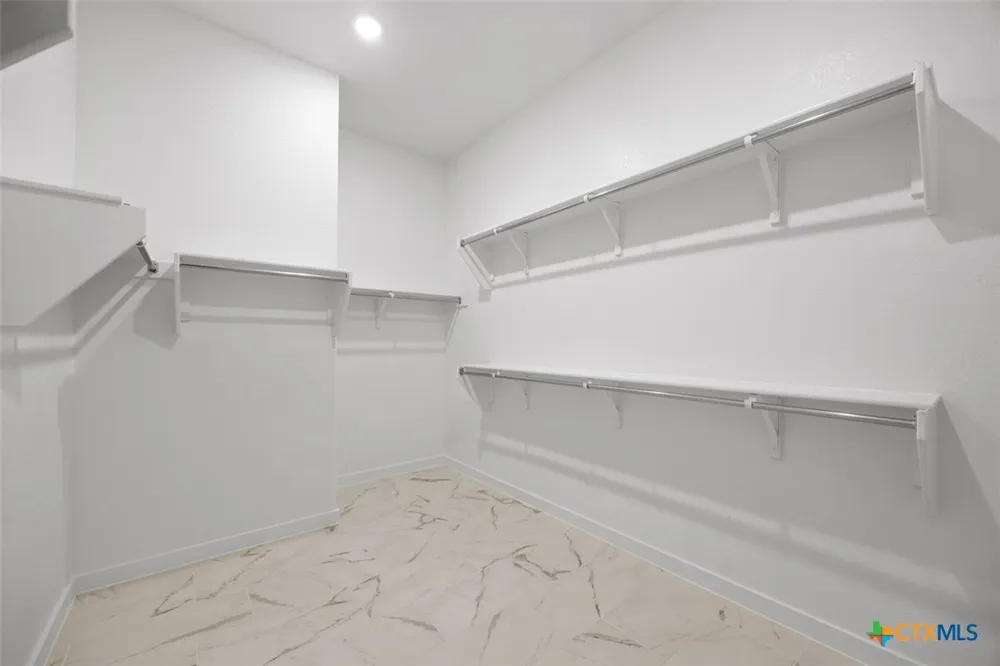 108 Ribera Drive Liberty Hill, TX 78642