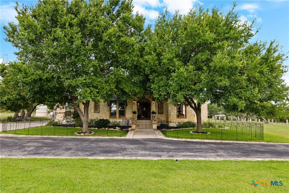 204 Kendall Jackson Comfort, TX 78013