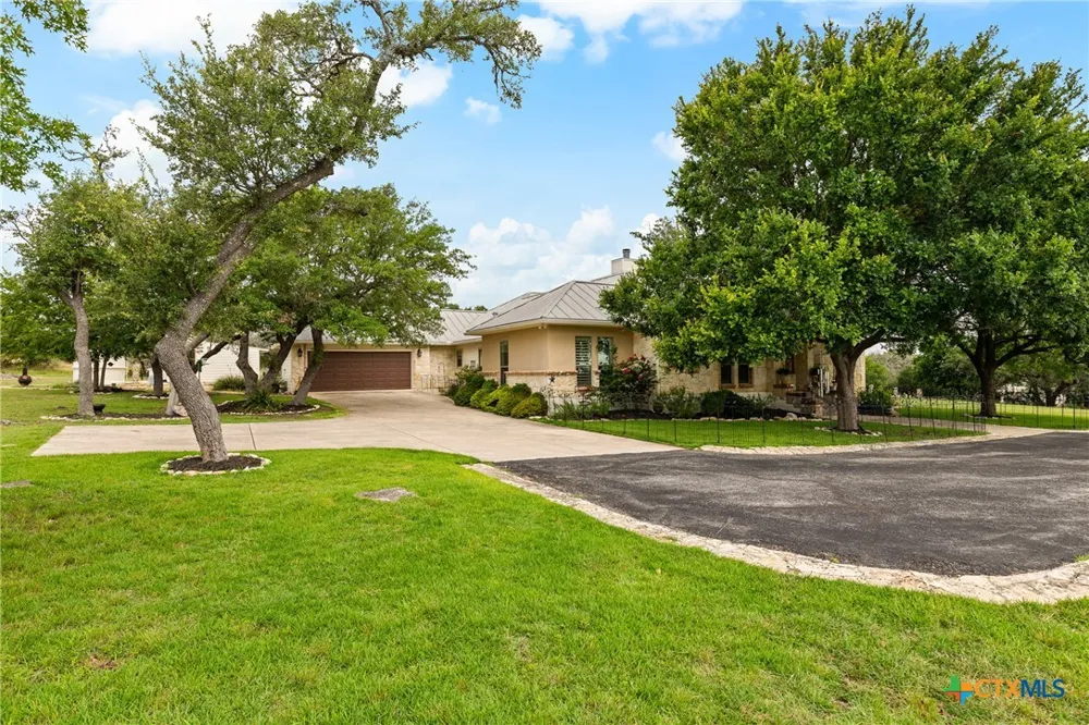 204 Kendall Jackson Comfort, TX 78013