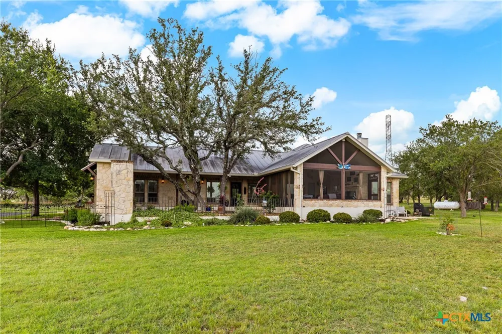 204 Kendall Jackson Comfort, TX 78013