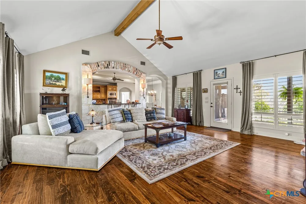 204 Kendall Jackson Comfort, TX 78013
