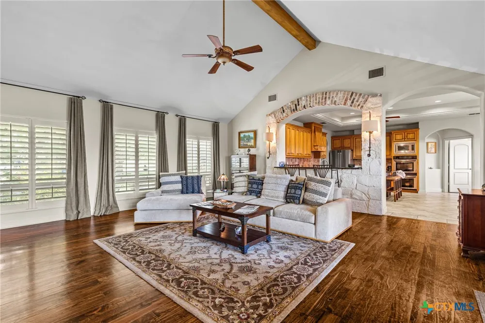 204 Kendall Jackson Comfort, TX 78013