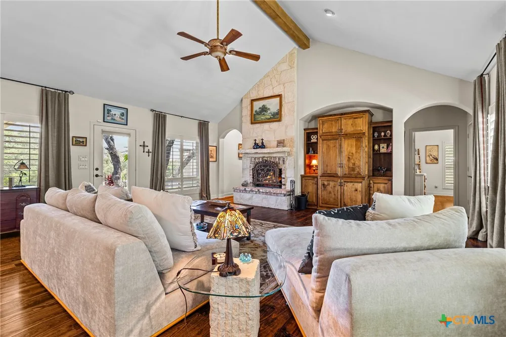 204 Kendall Jackson Comfort, TX 78013
