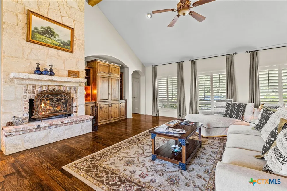 204 Kendall Jackson Comfort, TX 78013