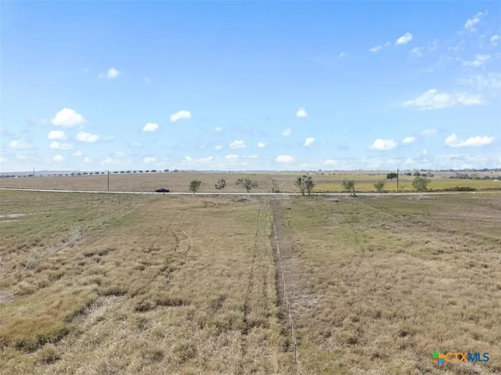 2 County Road 291 Moulton, TX 77984