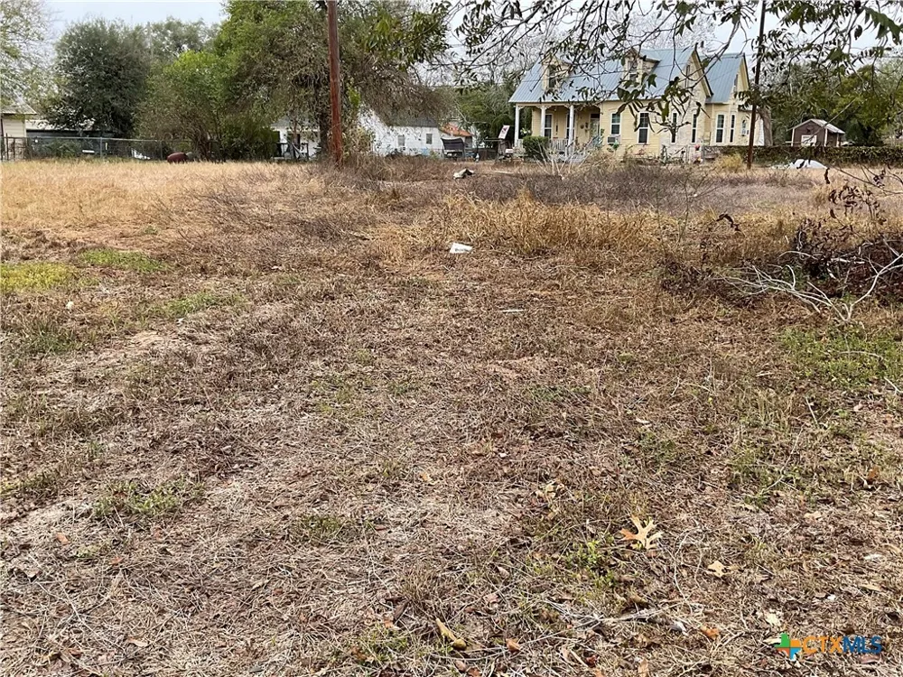 310 Stockdale Street Cuero, TX 77954