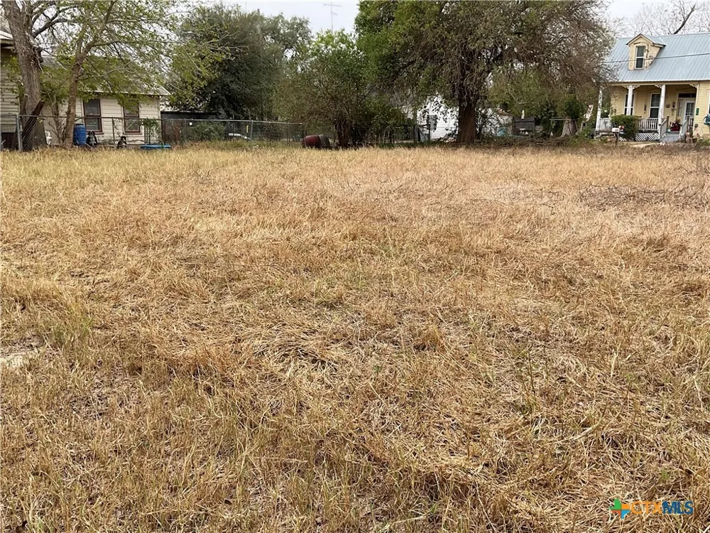 310 Stockdale Street Cuero, TX 77954
