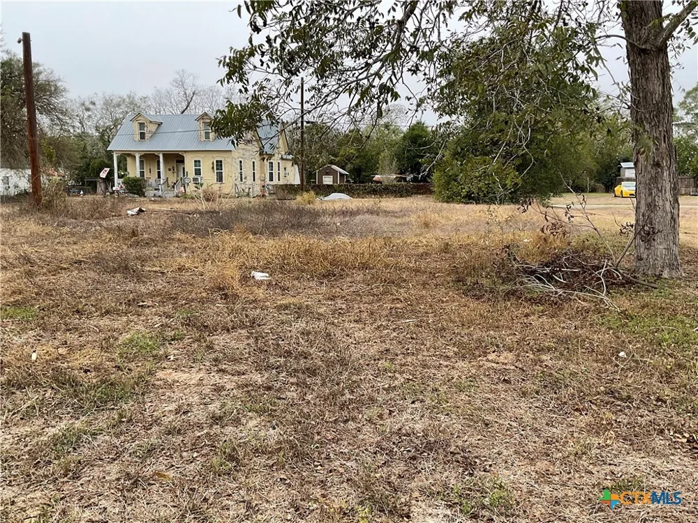 310 Stockdale Street Cuero, TX 77954