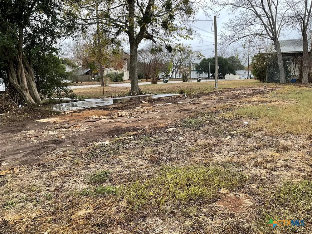310 Stockdale Street Cuero, TX 77954