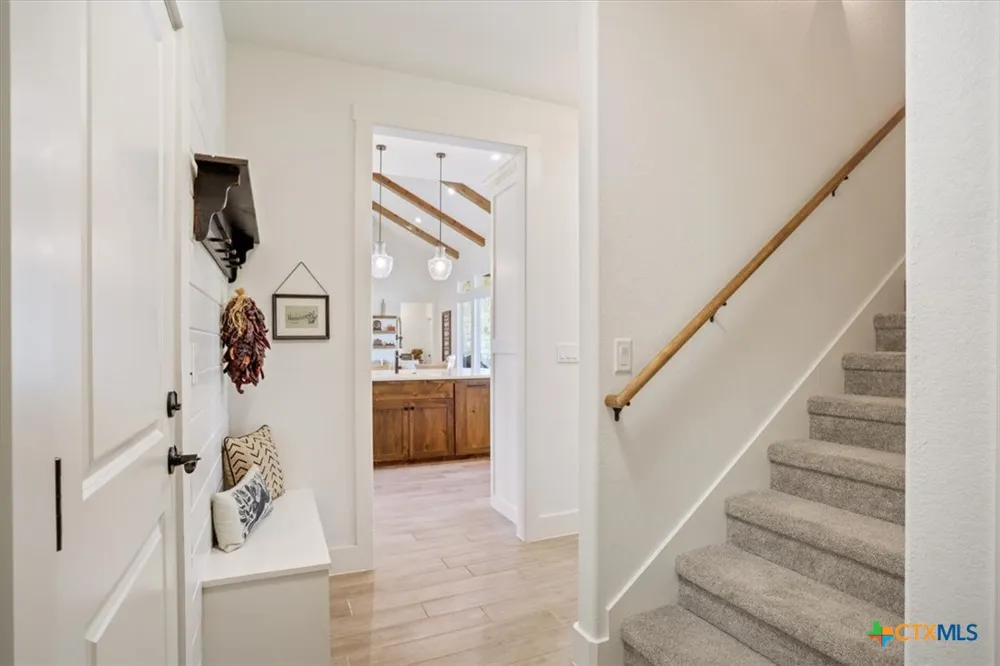 1250 E Creekview Drive Salado, TX 76571