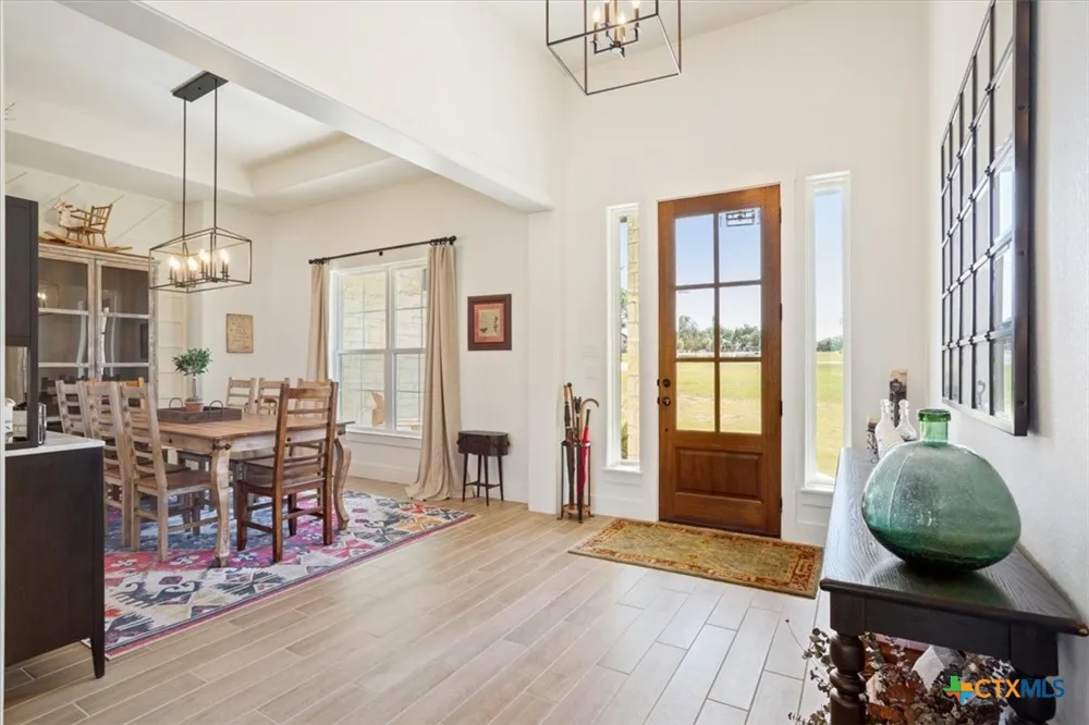 1250 E Creekview Drive Salado, TX 76571