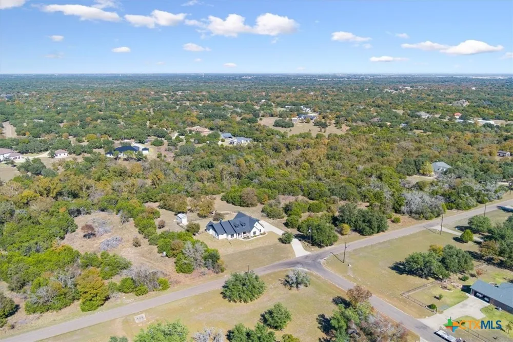 1250 E Creekview Drive Salado, TX 76571