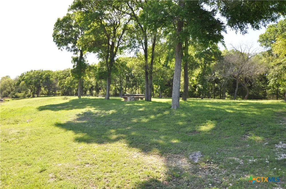 1250 E Creekview Drive Salado, TX 76571