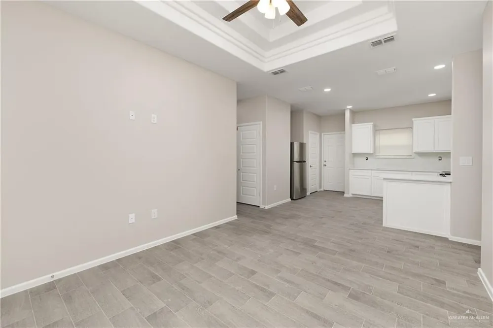 2809 E Hayes Avenue Alton, TX 78573