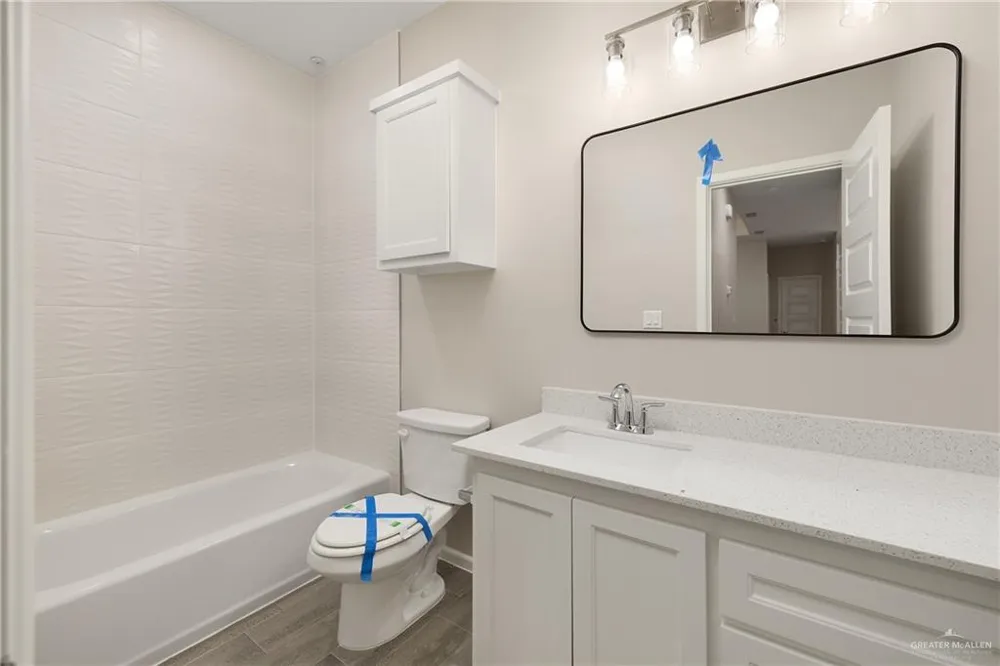 2809 E Hayes Avenue Alton, TX 78573