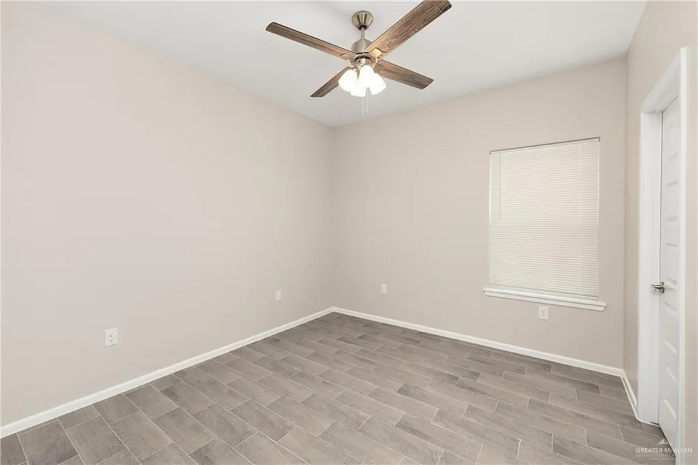 2809 E Hayes Avenue Alton, TX 78573