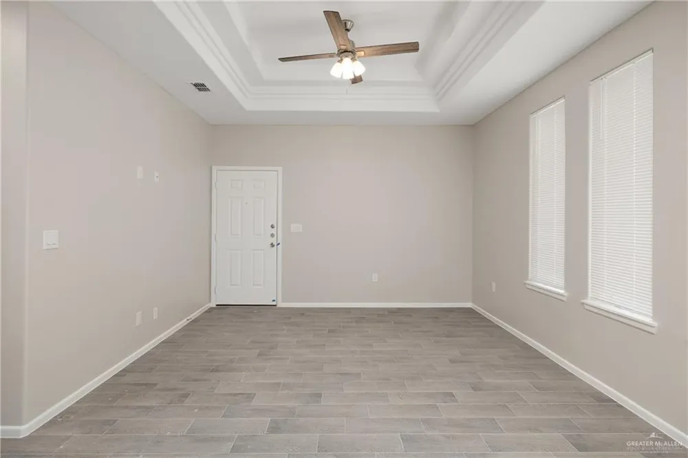 2809 E Hayes Avenue Alton, TX 78573