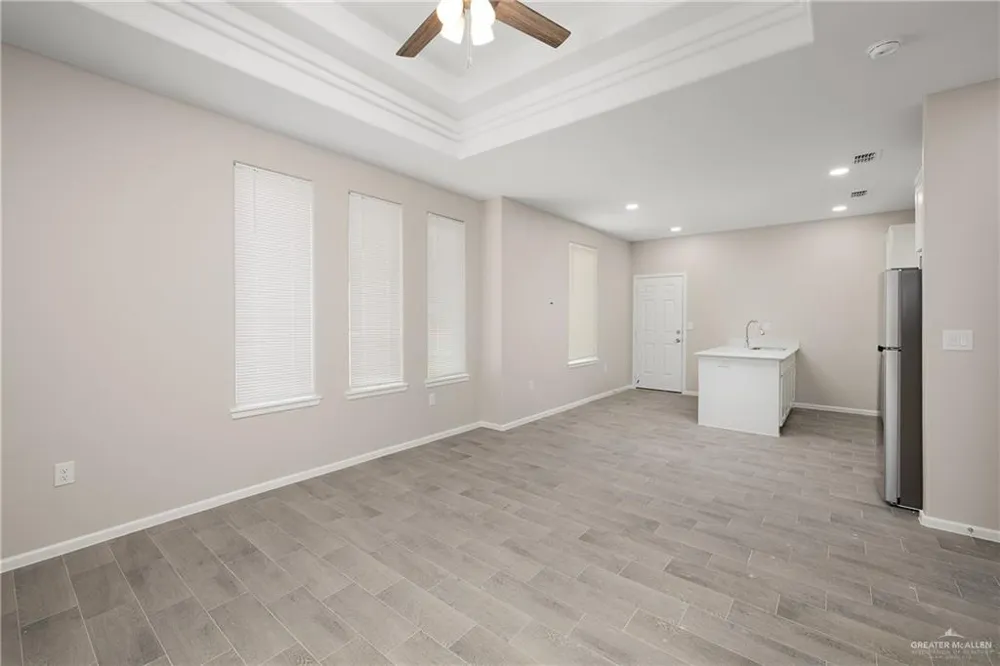 2809 E Hayes Avenue Alton, TX 78573