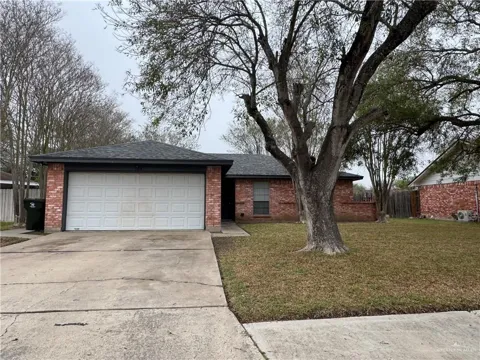 2018 Adrian Street