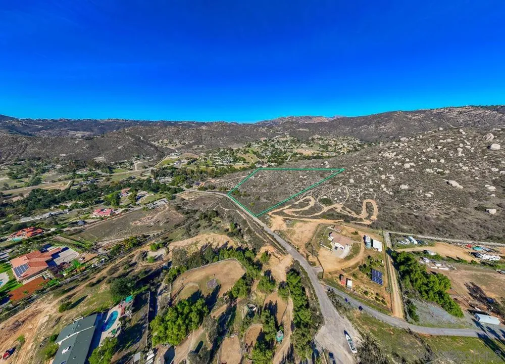 Stallion Oaks Rd El Cajon, CA 92019