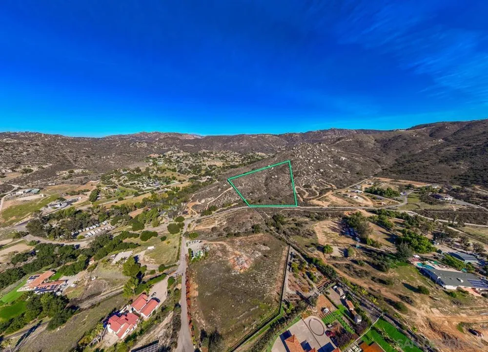 Stallion Oaks Rd El Cajon, CA 92019